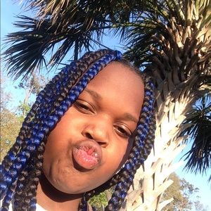 Meet your Posher, Danasia